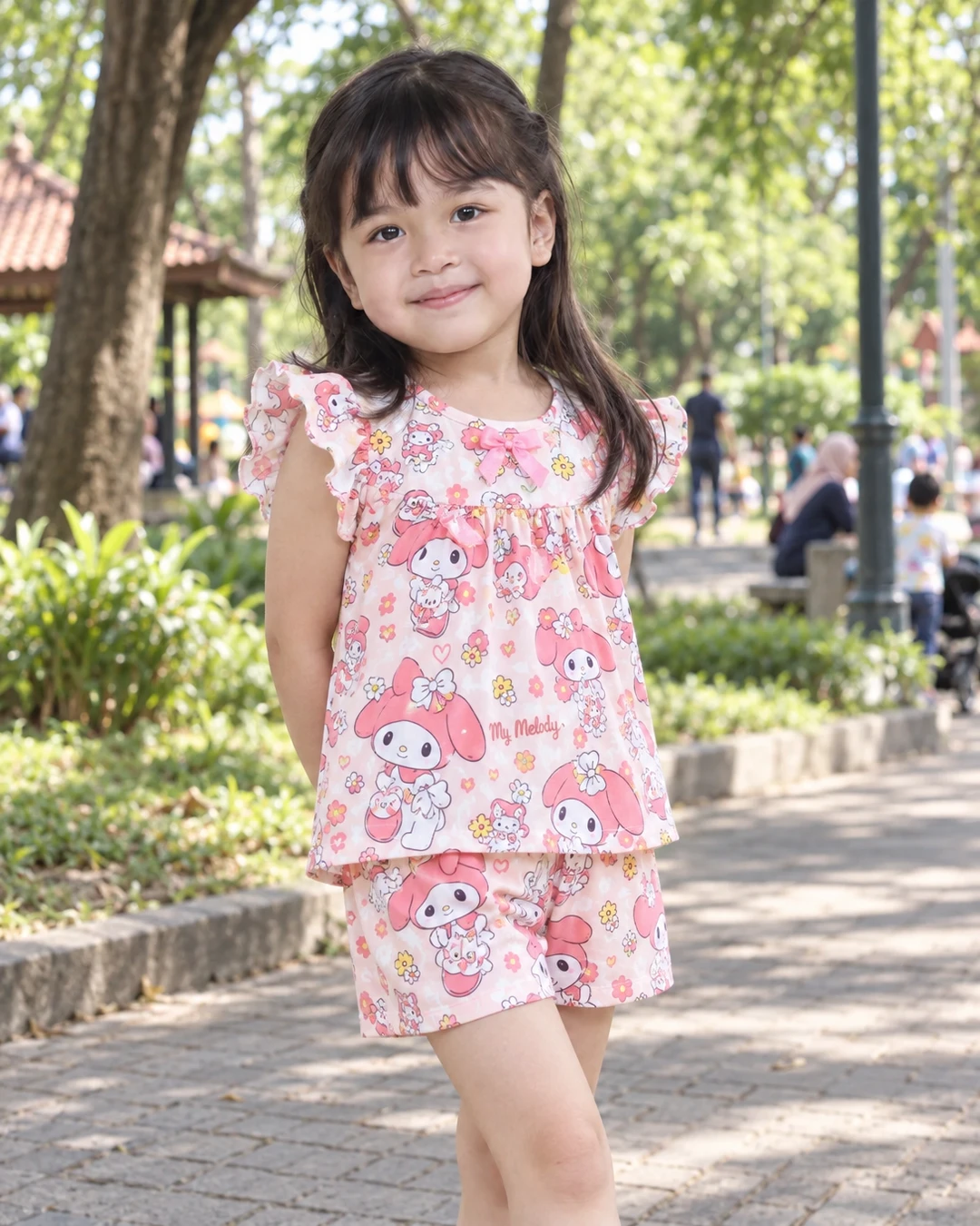 Keliling taman jadi makin gemas gara-gara setelan pink bermotif karakter ini 🎀

Aku suka banget sama detail pita kecil dan gambar bunganya, celana pendeknya juga bikin gerak tetap leluasa. Senyumnya ikut bikin suasana jadi cerah deh

Menurut kalian, motifnya lucu nggak?

detail setelannya aku taruh di link bio ya

#SetelanAnak #BajuAnakPink #FashionAnak #OutfitAnak #StyleAnak #OOTDAnak #InspirasiBajuAnak